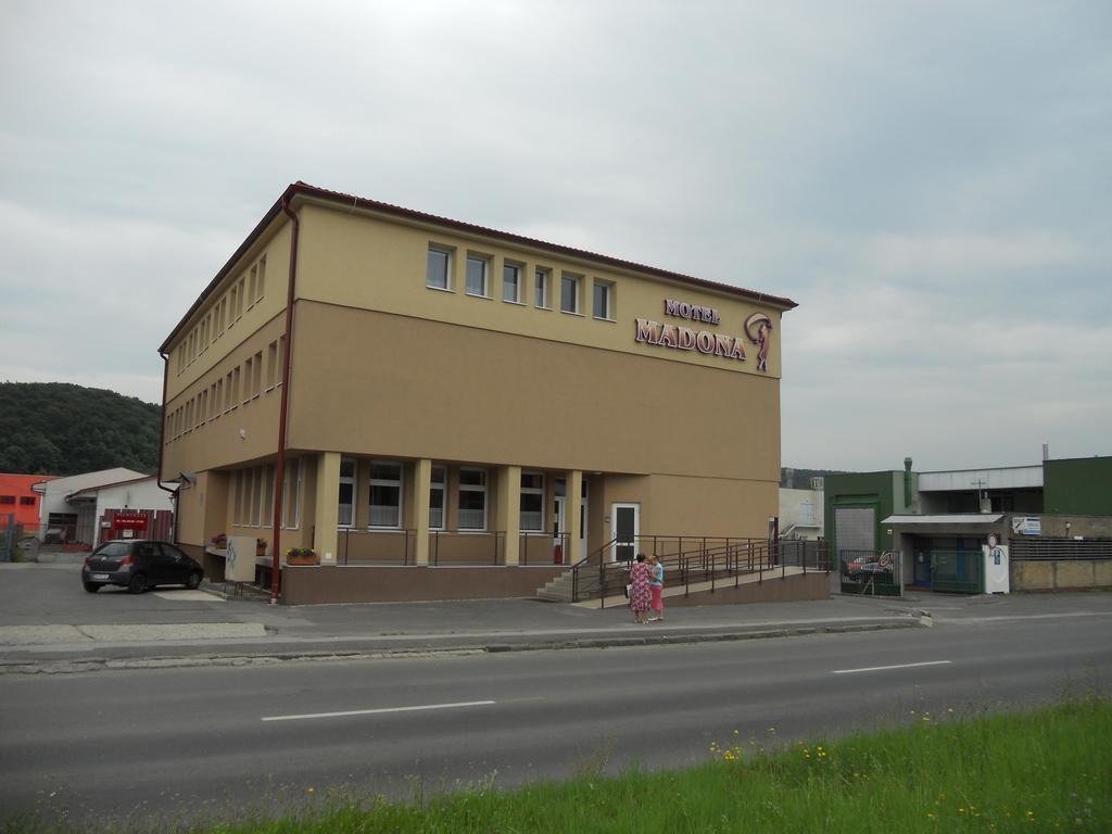 Motel Madona Банска бистрица Екстериор снимка